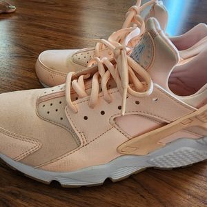 Nike Air Huarache sunset pink women's size 9